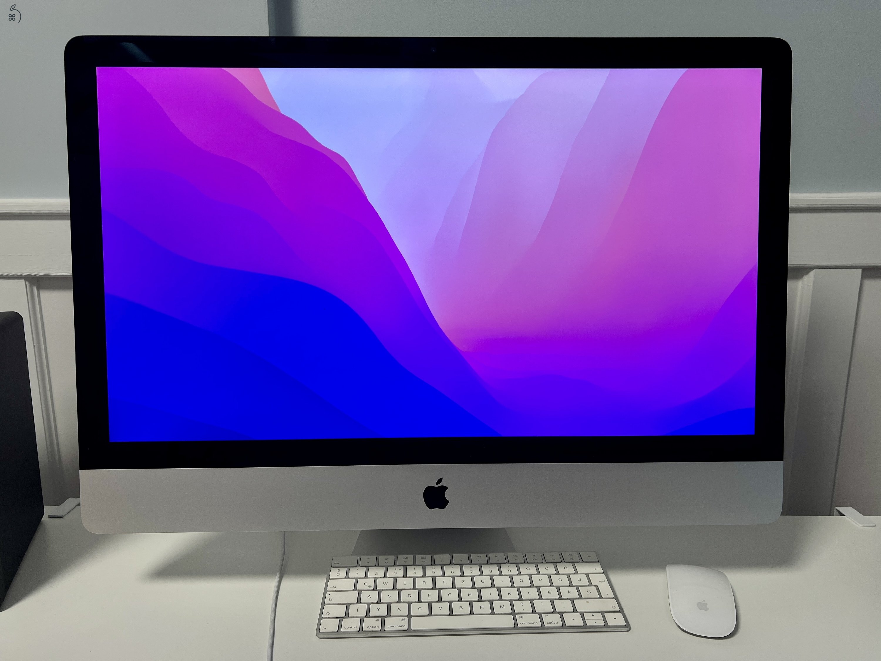 Jó állapotú Mac eladó (egérrel, billentyűzettel és dobozával együtt)