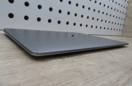 Apple MacBook Air 13” (2020, M1) – Pehelykönnyű, brutál gyors, akár 15 óra üzemidő – 8 GB RAM – 256 GB SSD – Használt, szép állapot – 175 ciklus / 86% akku – 3 hónap garancia