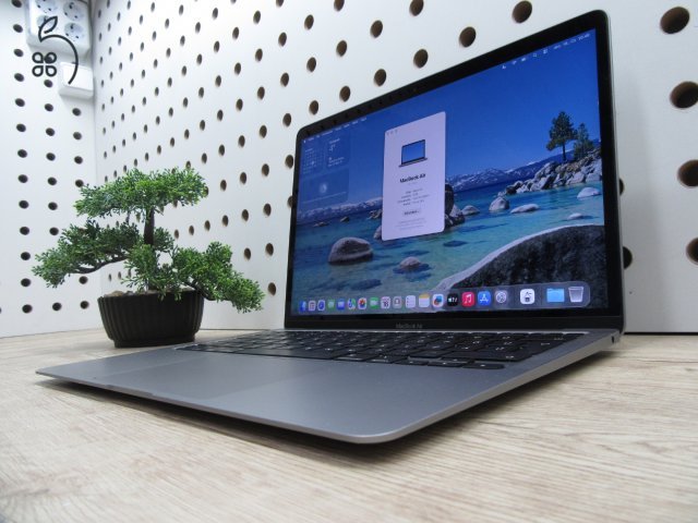 Apple MacBook Air 13” (2020, M1) – Pehelykönnyű, brutál gyors, akár 15 óra üzemidő – 8 GB RAM – 256 GB SSD – Használt, szép állapot – 175 ciklus / 86% akku – 3 hónap garancia