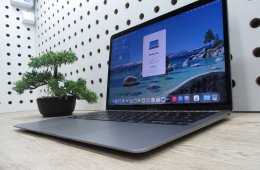 Apple MacBook Air 13” (2020, M1) – Pehelykönnyű, brutál gyors, akár 15 óra üzemidő – 8 GB RAM – 256 GB SSD – Használt, szép állapot – 175 ciklus / 86% akku – 3 hónap garancia