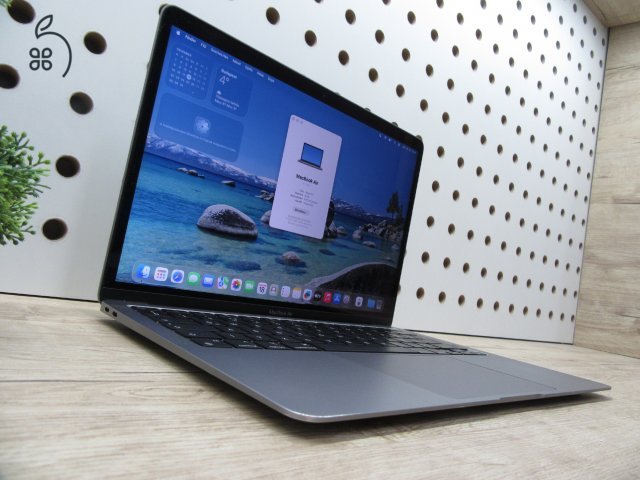Apple MacBook Air 13” (2020, M1) – Pehelykönnyű, brutál gyors, akár 15 óra üzemidő – 8 GB RAM – 256 GB SSD – Használt, szép állapot – 175 ciklus / 86% akku – 3 hónap garancia