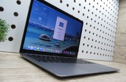 Apple MacBook Air 13” (2020, M1) – Pehelykönnyű, brutál gyors, akár 15 óra üzemidő – 8 GB RAM – 256 GB SSD – Használt, szép állapot – 175 ciklus / 86% akku – 3 hónap garancia
