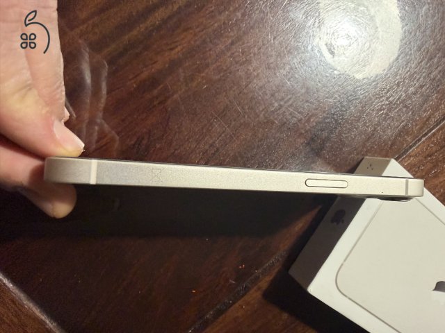 Iphone 13, 128gb fehér, 100% új akku, hibátlan állapot