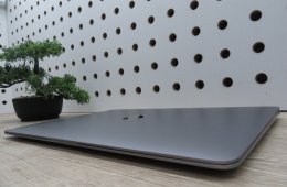 Apple MacBook Air 13” (2020, M1) – Pehelykönnyű, brutál gyors, akár 15 óra üzemidő – 8 GB RAM – 256 GB SSD – Használt, karcmentes – 220 ciklus / 85% akku – 3 hónap garancia