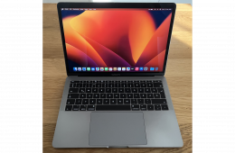 MacBook Pro 2017, 128GB,  Asztroszürke.