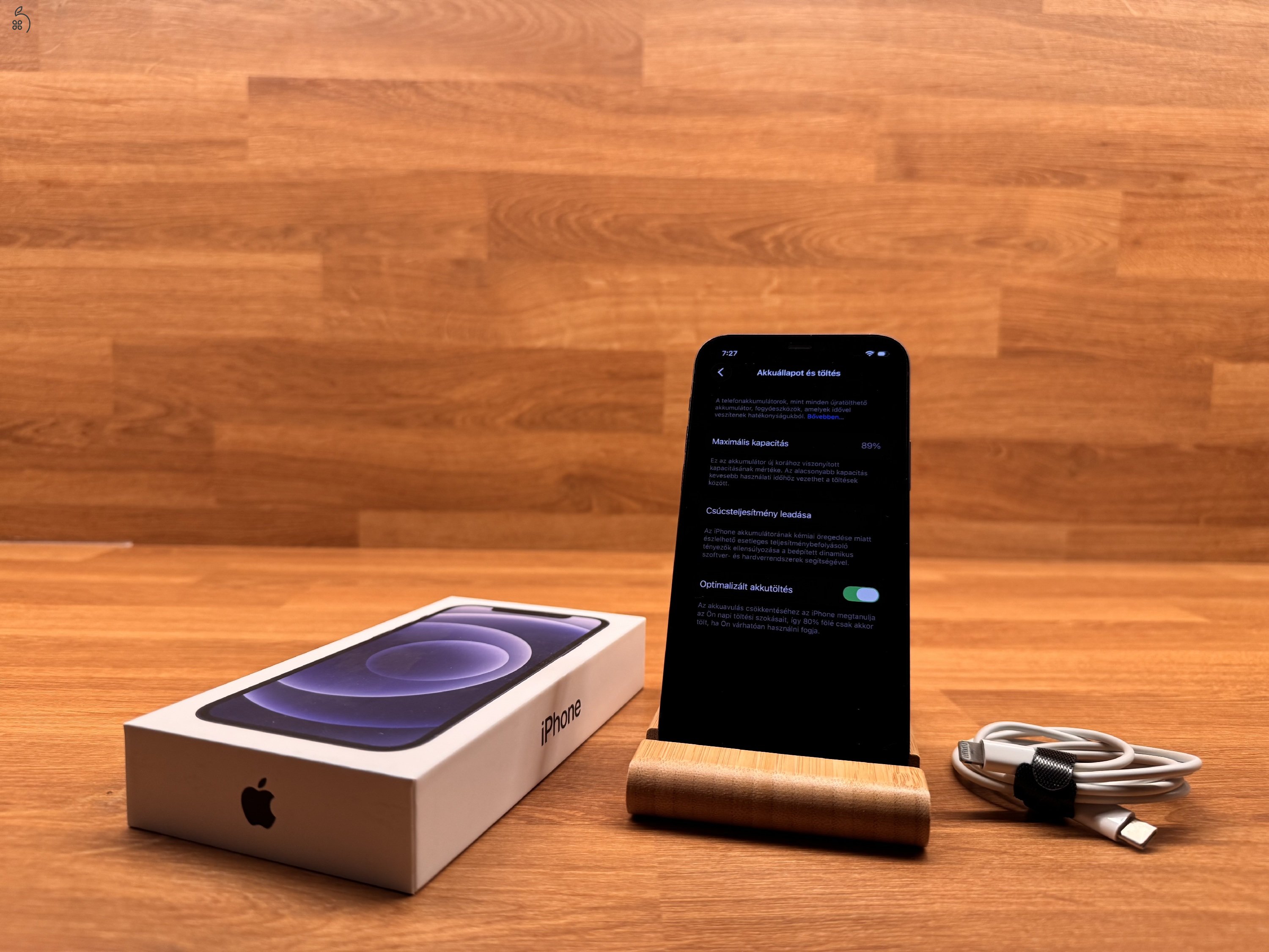 Apple iPhone 12 – fekete, 64 GB