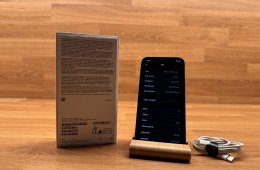 Apple iPhone 12 – fekete, 64 GB