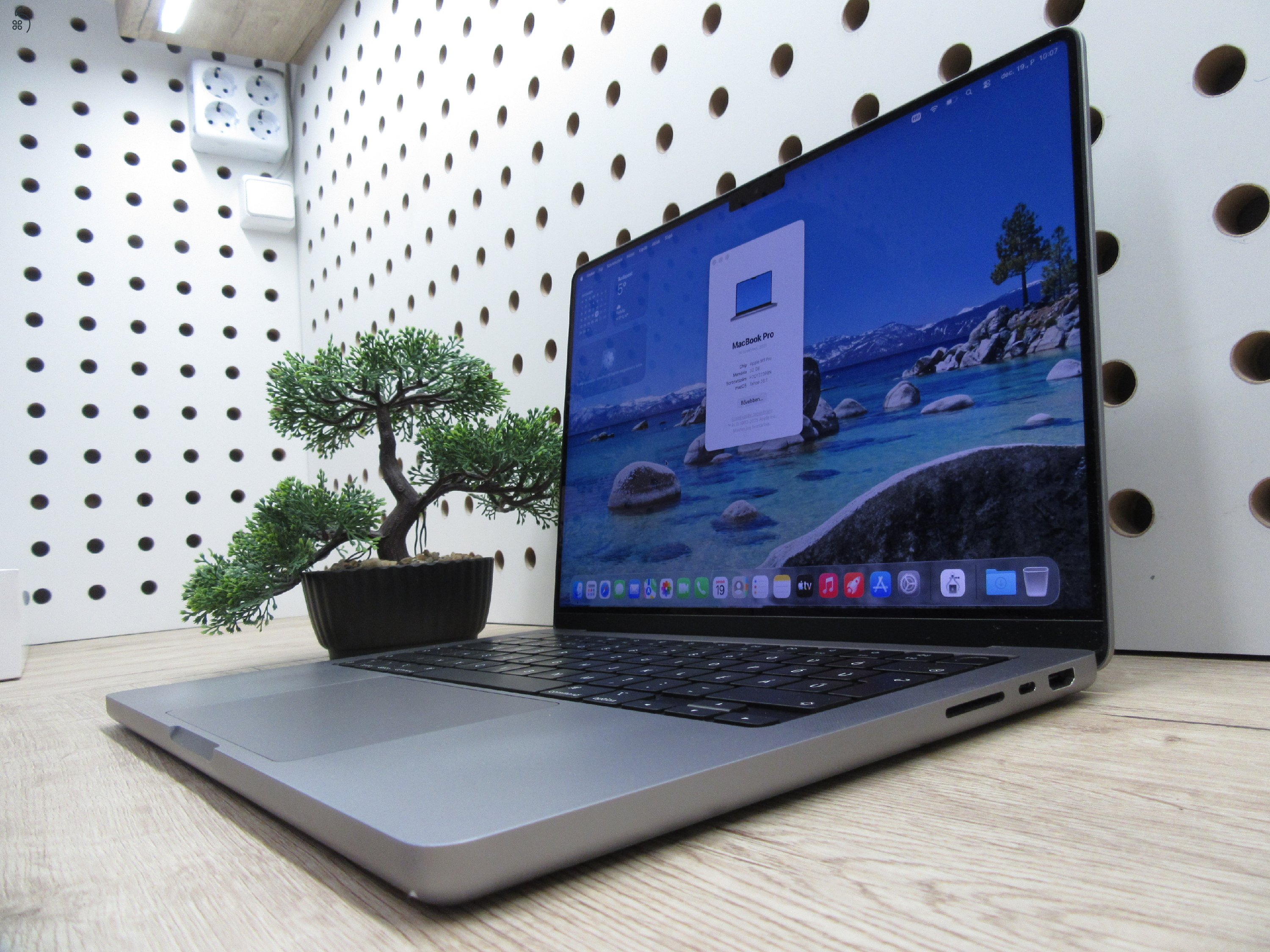 Apple MacBook Pro 14” (2021, M1 Pro) – Liquid Retina XDR élmény, brutál gyors munkagép, 32 GB RAM – 500 GB SSD – Használt, szép állapot – 287 ciklus / 85% akku – 3 hónap garancia