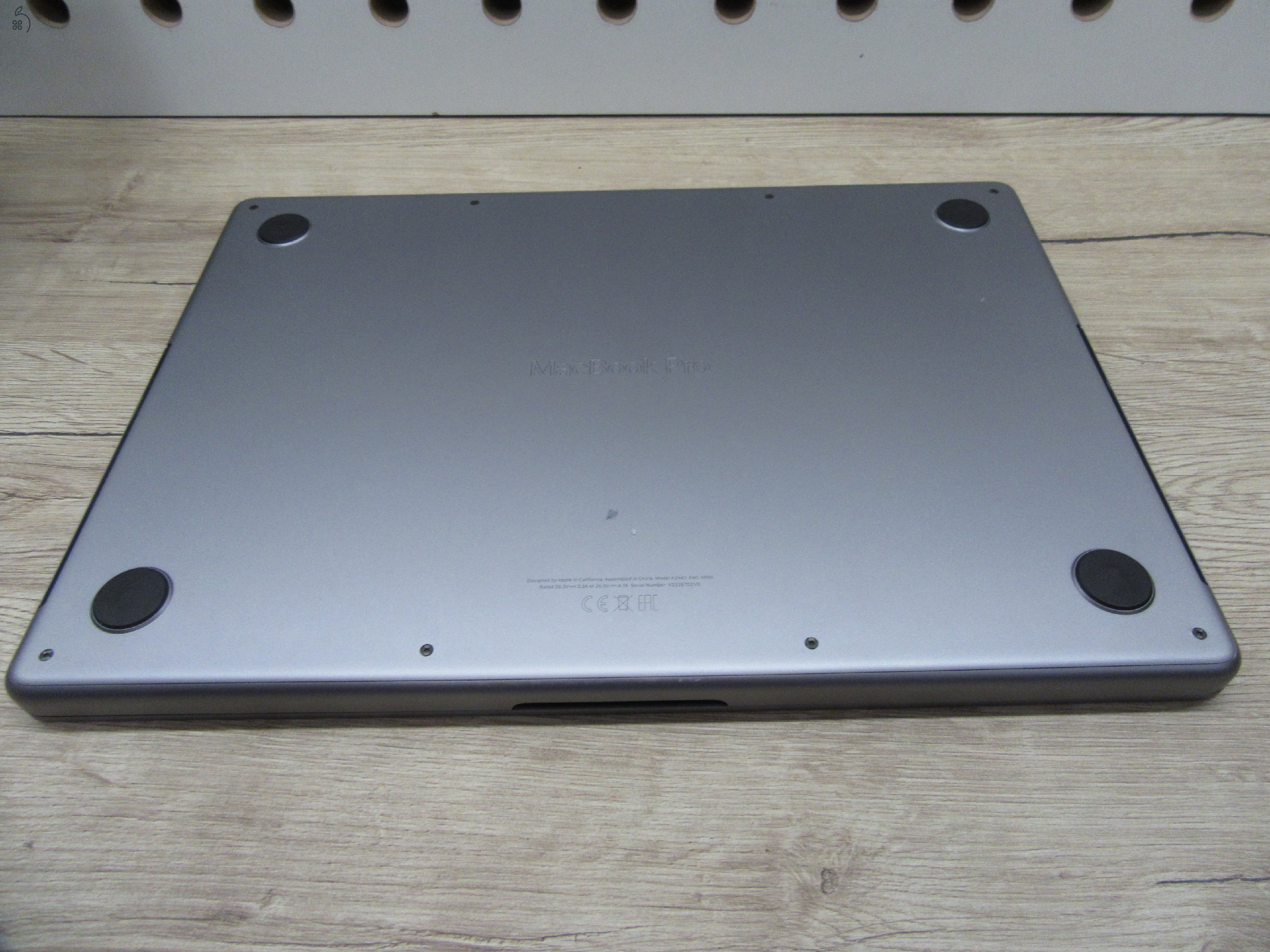 Apple MacBook Pro 14” (2021, M1 Max) – Liquid Retina XDR + ProMotion, brutál GPU erő kreatív munkára – 32 GB RAM – 500 GB SSD – Használt, megkímélt – 254 ciklus / 84% akku – 3 hónap garancia