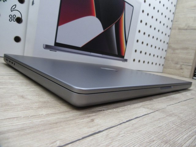 Apple MacBook Pro 16” (2021, M1 Max) – Szinte új állapot, 10 ciklus / 100% akku, Liquid Retina XDR + ProMotion, brutál teljesítmény – 32 GB RAM – 500 GB SSD – Használt, újszerű – 3 hónap garancia