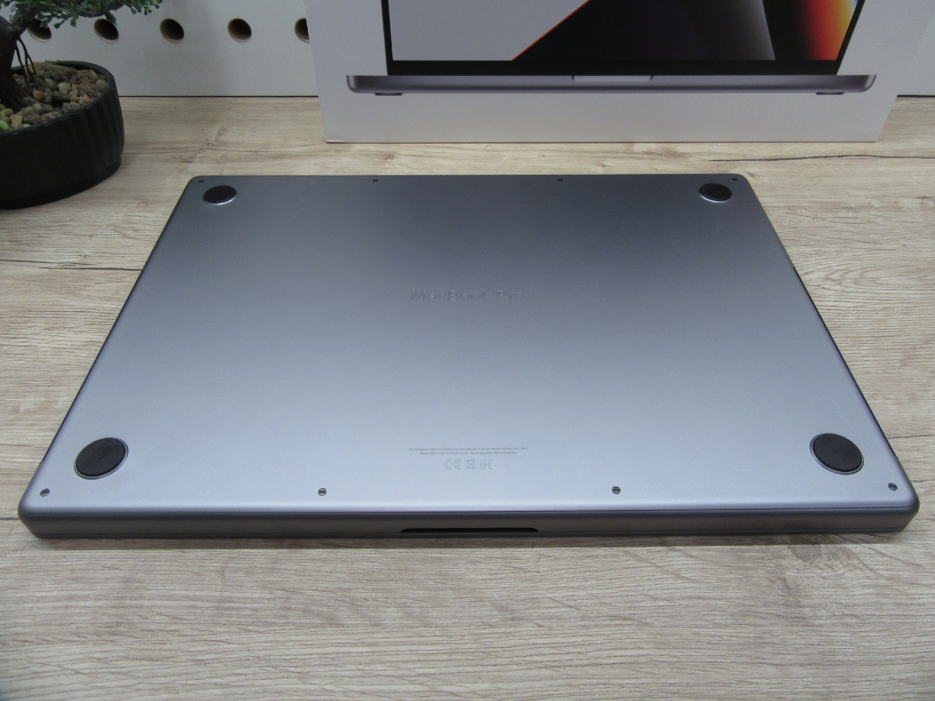 Apple MacBook Pro 16” (2021, M1 Max) – Szinte új állapot, 10 ciklus / 100% akku, Liquid Retina XDR + ProMotion, brutál teljesítmény – 32 GB RAM – 500 GB SSD – Használt, újszerű – 3 hónap garancia