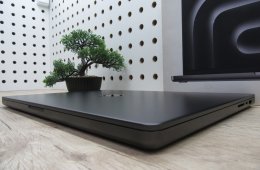 Apple MacBook Pro 16” (2023, M3 Pro) – Szupererős 12/18 magos chip, Liquid Retina XDR + ProMotion, 97% akku – 18 GB RAM – 500 GB SSD – Használt, karcmentes – 1 év garancia