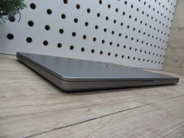 Apple MacBook Pro 16” (2021, M1 Max) – 64 GB RAM + 1 TB SSD, brutál 32-magos GPU, Liquid Retina XDR – Használt, szép állapot – 171 ciklus / 82% akku – 3 hónap garancia