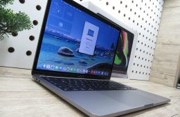 Apple MacBook Pro 13” (2020, M1) – Villámgyors, csendes “mindenes” munkagép – 8 GB RAM – 500 GB SSD – Használt, karcmentes – 3 hónap garancia