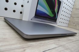 Apple MacBook Pro 13” (2020, M1) – Villámgyors, csendes “mindenes” munkagép – 8 GB RAM – 500 GB SSD – Használt, karcmentes – 3 hónap garancia
