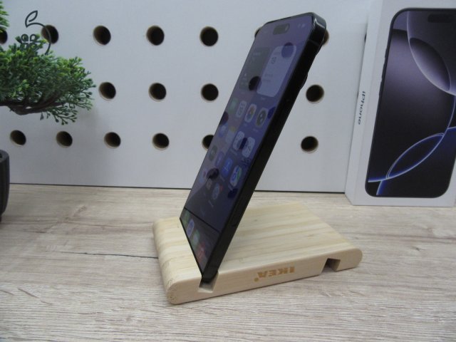 Apple iPhone 16 Pro Max – Black Titanium – 6,9” ProMotion 120 Hz, A18 Pro, 5× zoom – 256 GB – Használt, karcmentes – 98% akku – Garanciás 2027. 10. 28-ig