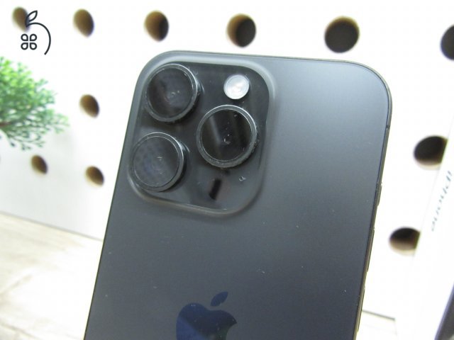 Apple iPhone 15 Pro – Black Titanium – Prémium titán ház, Pro kamera, villámgyors teljesítmény – 128 GB – Használt, karcmentes – Vodafone-os – 3 hónap garancia