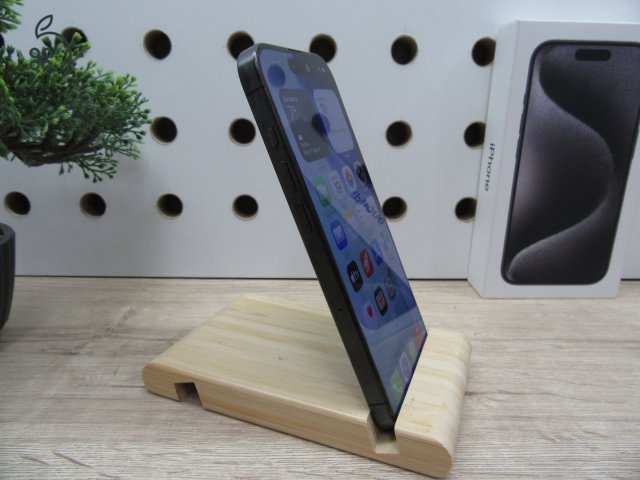 Apple iPhone 15 Pro – Black Titanium – Prémium titán ház, Pro kamera, villámgyors teljesítmény – 128 GB – Használt, karcmentes – Vodafone-os – 3 hónap garancia