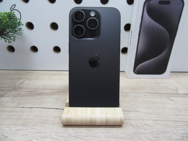 Apple iPhone 15 Pro – Black Titanium – Prémium titán ház, Pro kamera, villámgyors teljesítmény – 128 GB – Használt, karcmentes – Vodafone-os – 3 hónap garancia