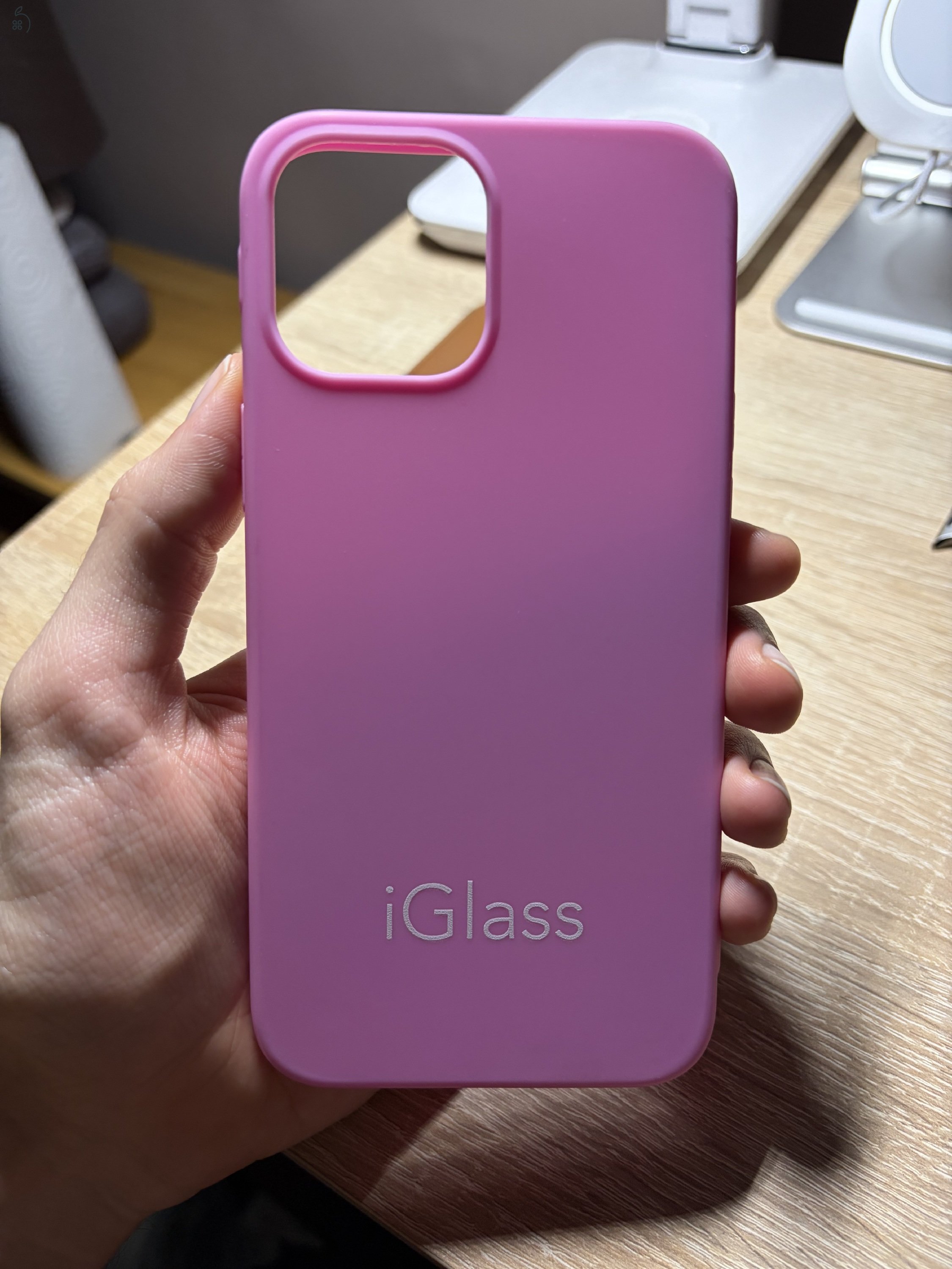 Újszerű gyári Apple Beats telefontok Iphone 17 készülékhez + ajándék Iphone 13 Pro Max tok