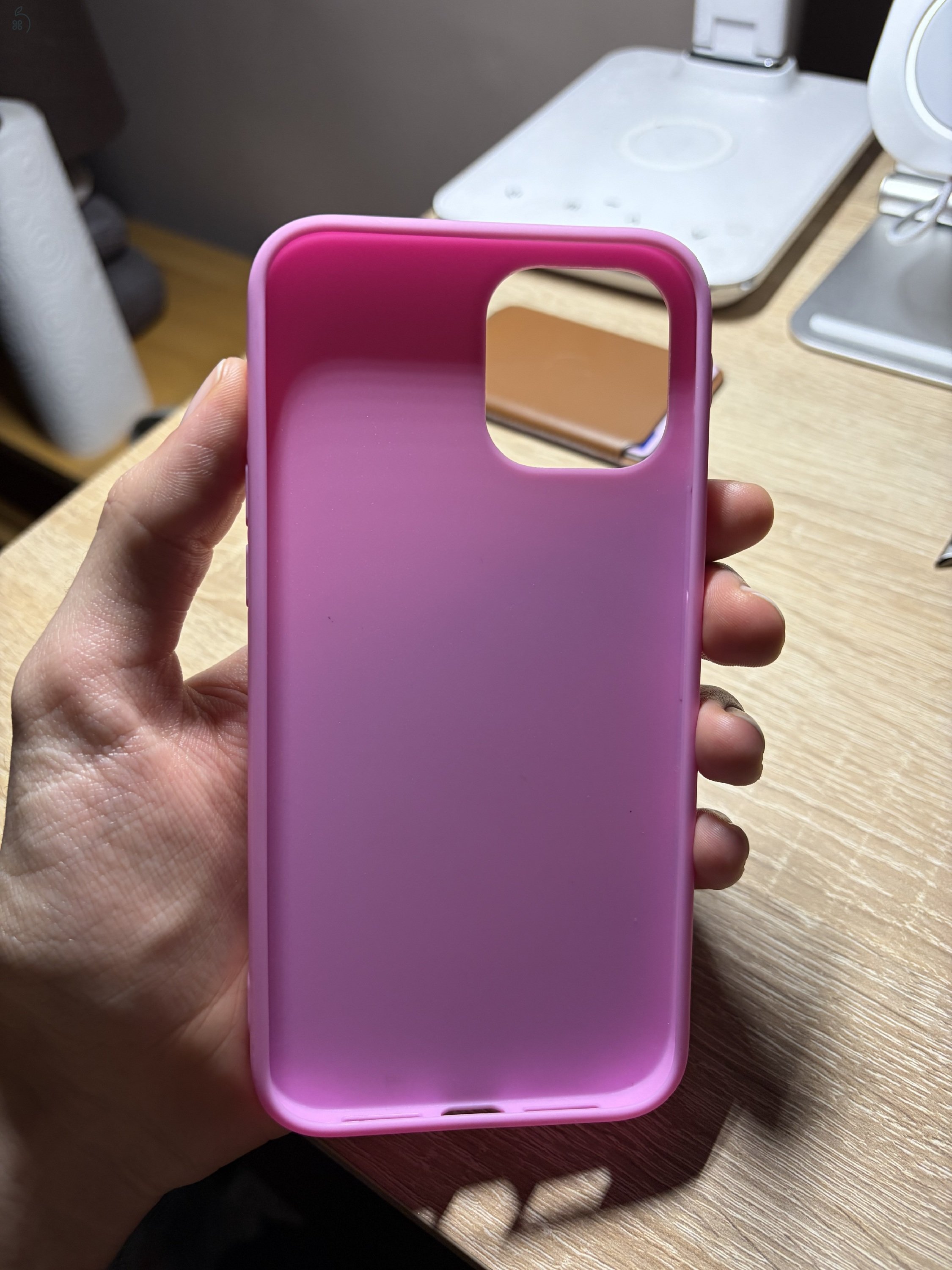 Újszerű gyári Apple Beats telefontok Iphone 17 készülékhez + ajándék Iphone 13 Pro Max tok