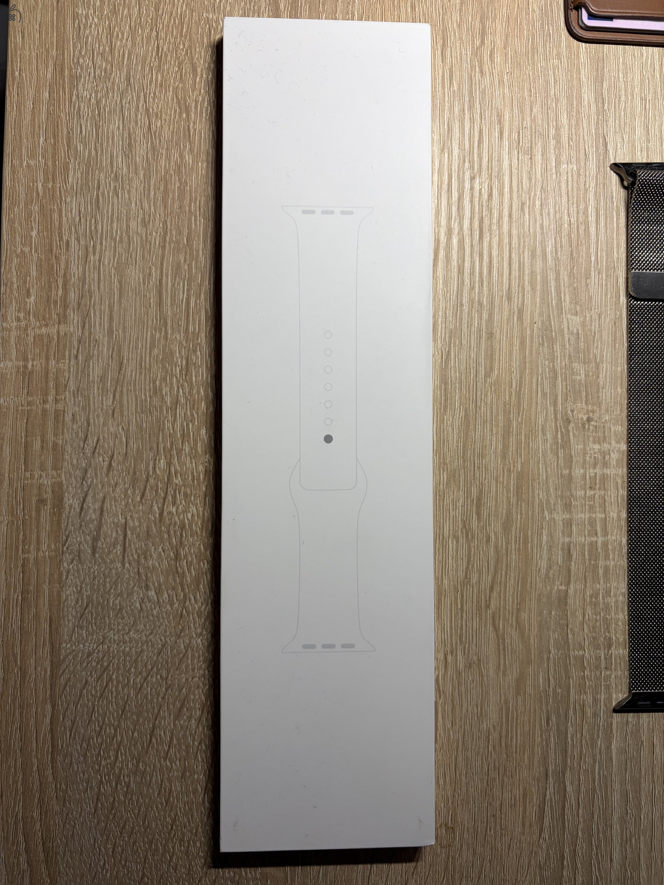 Gyári Apple Watch óraszíj, szilikon pánt (42-44-46-49 mm modellekhez), M/L és S/M méretben, fehér