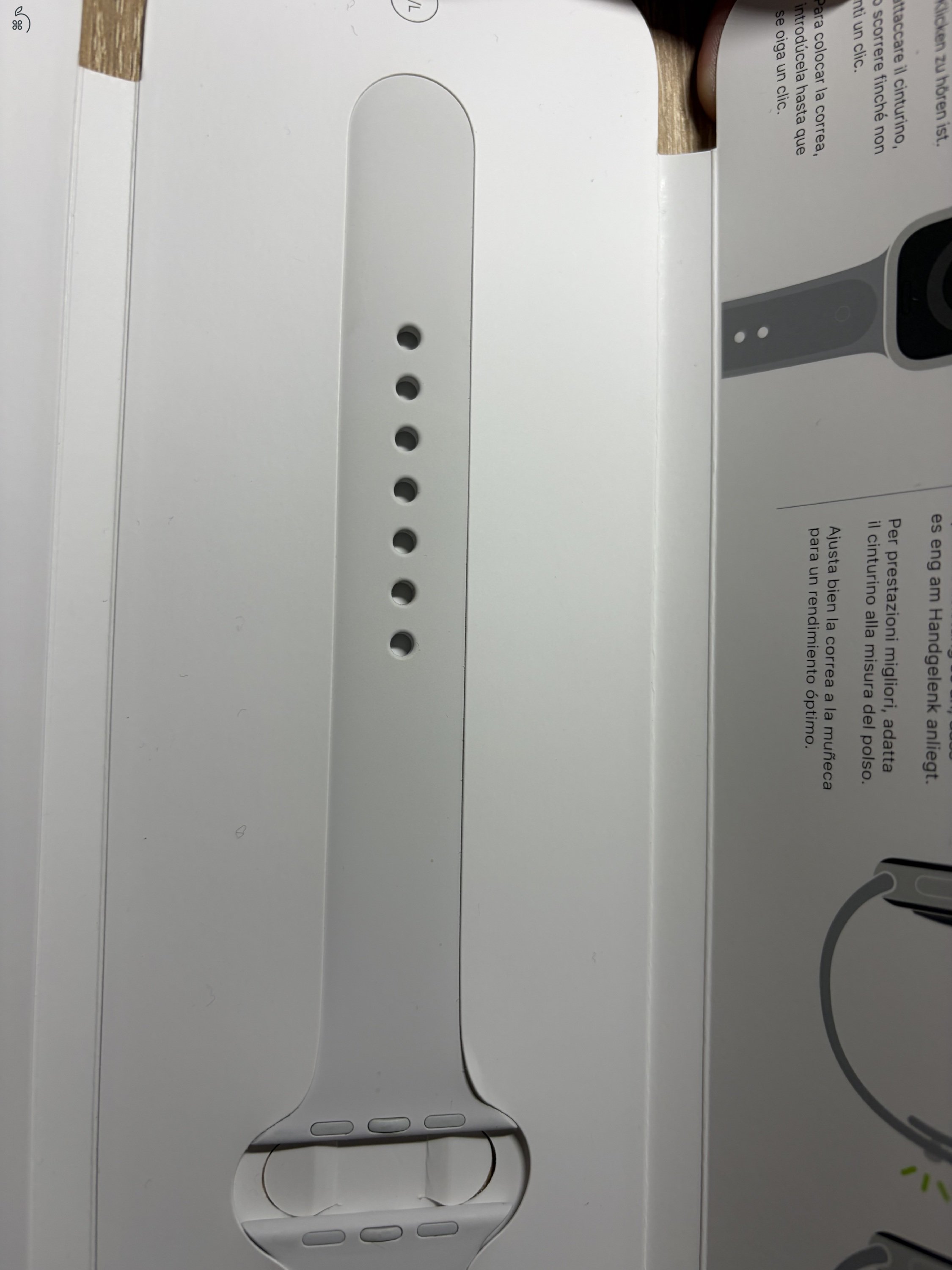 Gyári Apple Watch óraszíj, szilikon pánt (42-44-46-49 mm modellekhez), M/L és S/M méretben, fehér