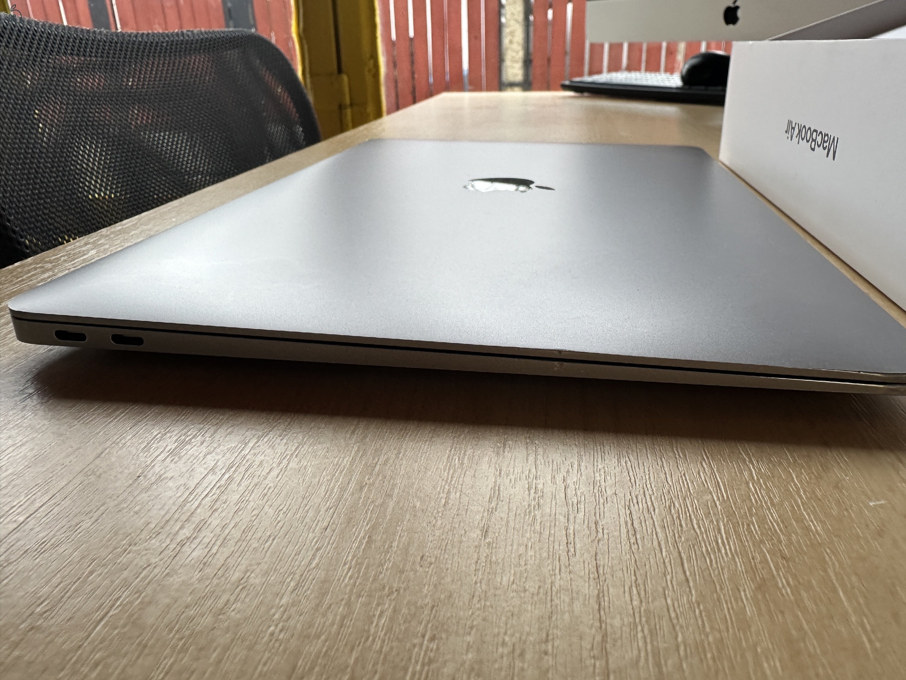 Macbook Air M1 8/512Gb Asztroszürke Posta az árban ! 