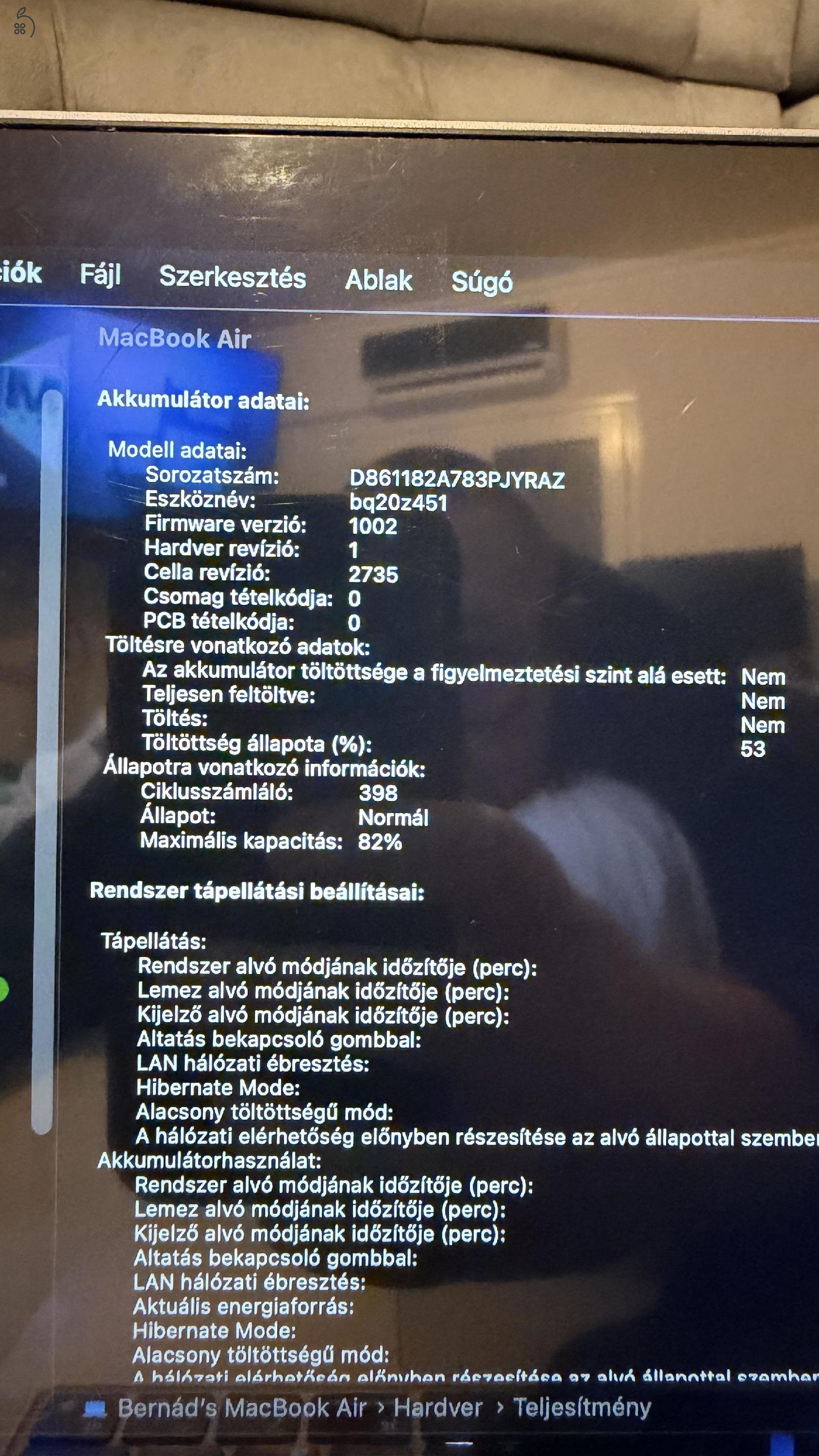 MacBook Air M1 - tokkal, kijelzővédő fóliával - karcmentes állapot