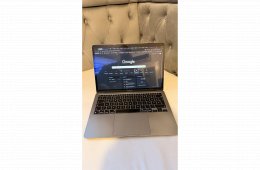 MacBook Air M1 - tokkal, kijelzővédő fóliával - karcmentes állapot