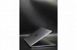 Apple MacBook Air 13″ 2020 M1 256 GB Space Gray 86% akku - 12 HÓ GARANCIA