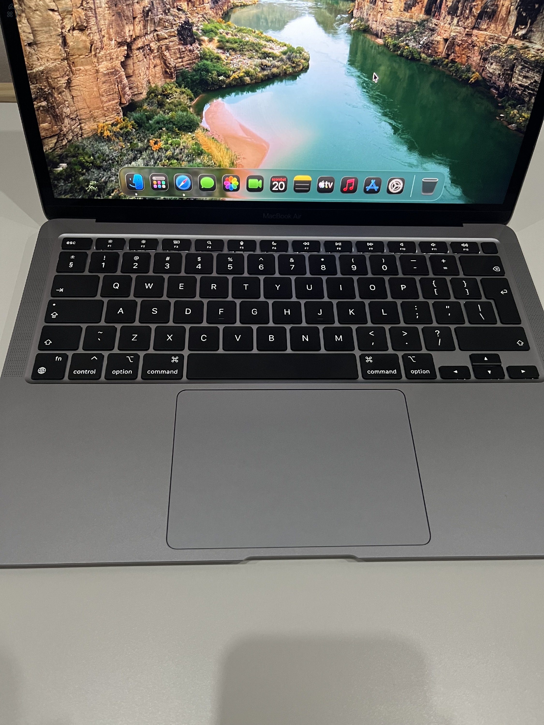 Macbook Air 13 colos M1 karcmentes