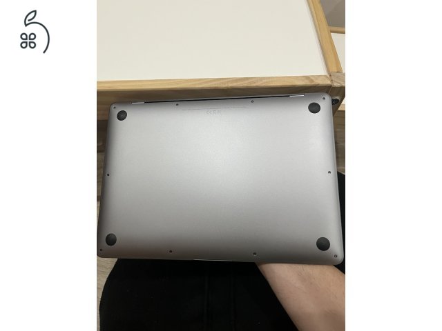 Macbook Air 13 colos M1 karcmentes