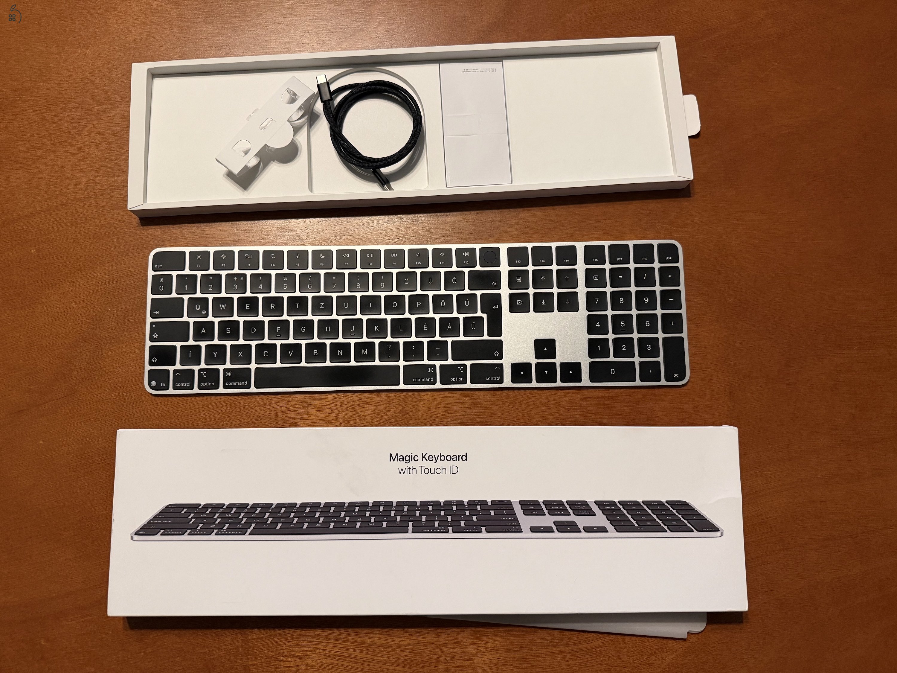 Apple Magic Keyboard (Touch ID és numerikus billentyűzet) Fekete