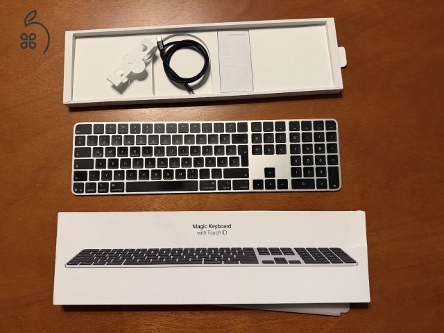 Apple Magic Keyboard (Touch ID és numerikus billentyűzet) Fekete