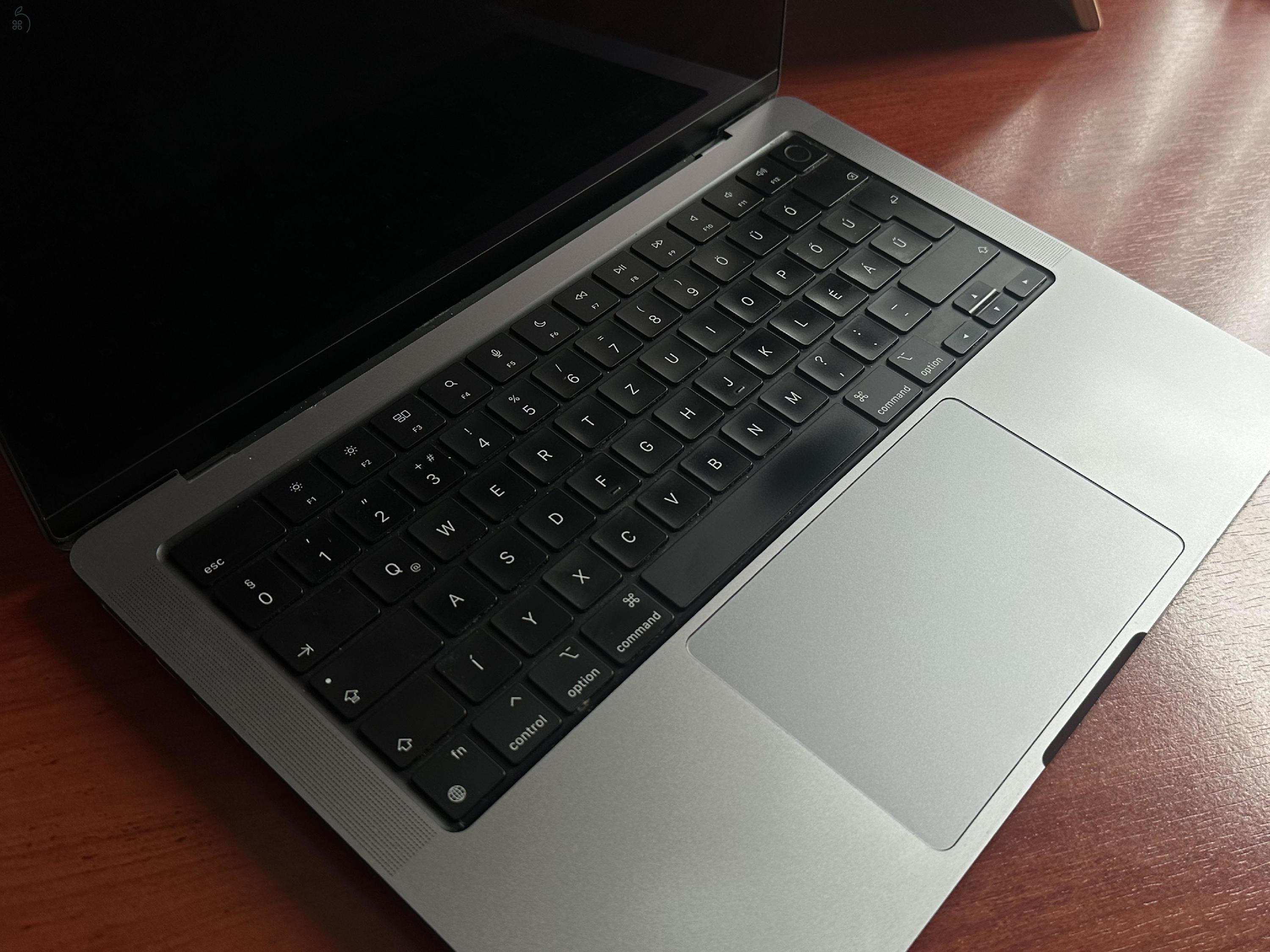 Apple MacBook Pro M1 14