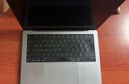 Apple MacBook Pro M1 14