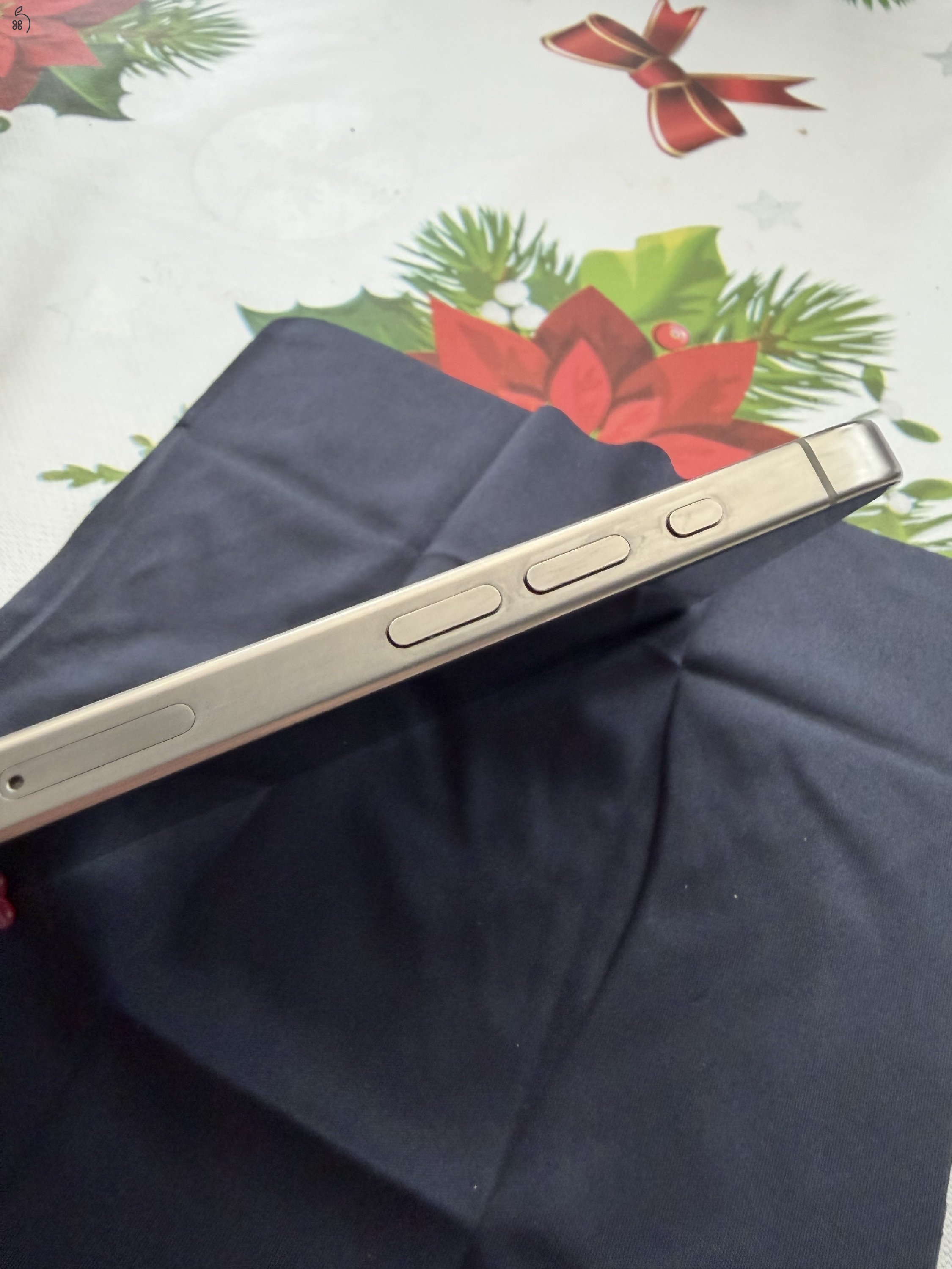 Eladó Használt iPhone 15 Pro Max 256 GB (natúr titán)