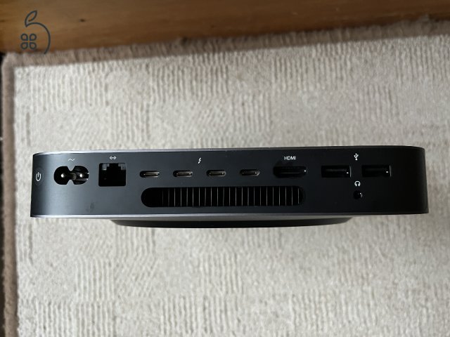 Mac Mini /2018/ 6 magos 3.0 GHz i5 , 512 GB SSD , 8 GB RAM