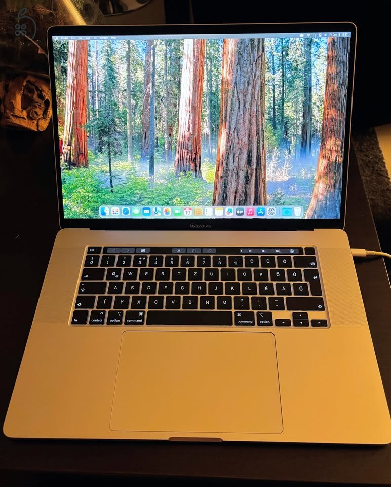 MacBook Pro 16