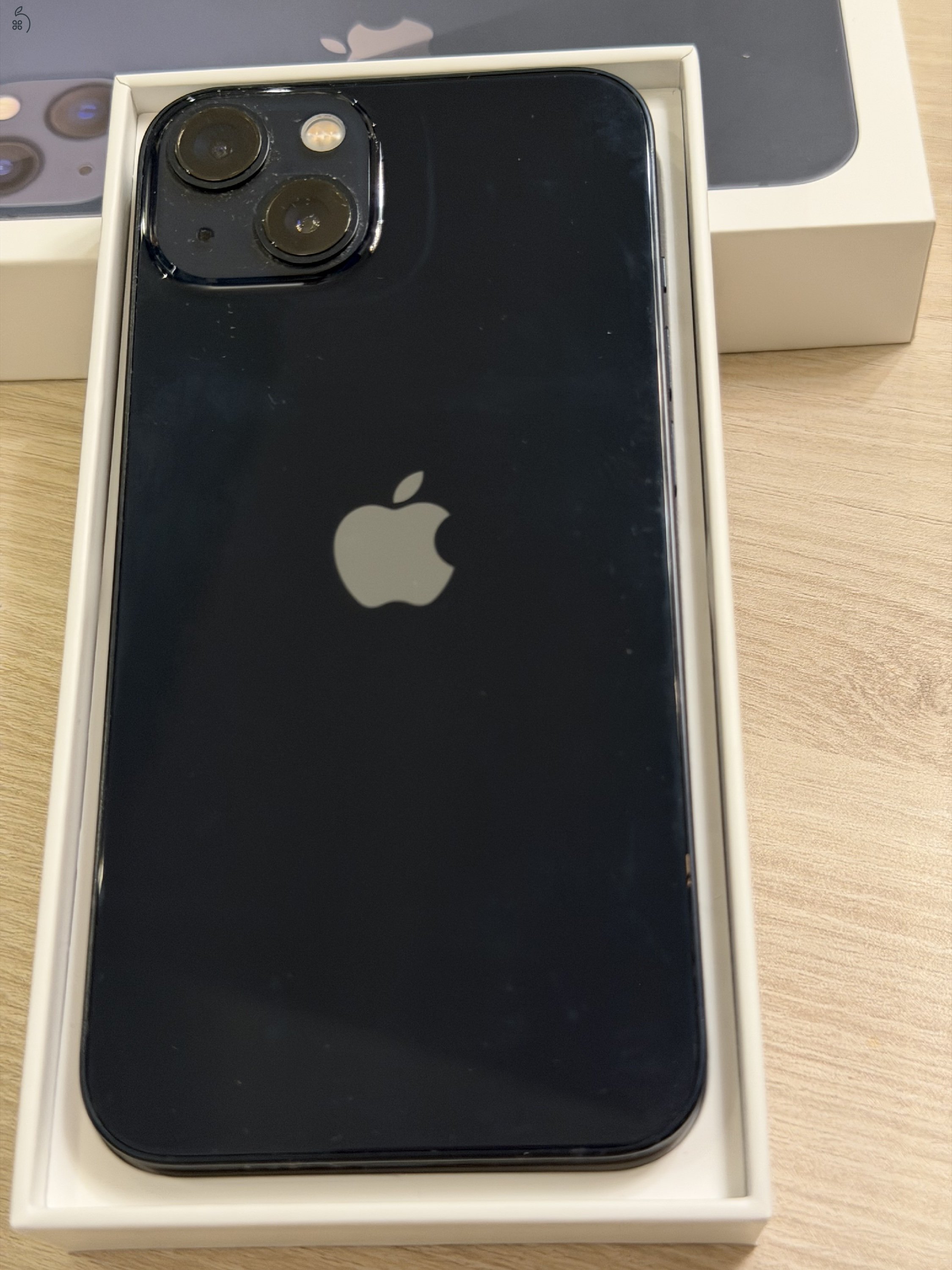 Eredeti dobozban, újszerű iPhone 13 256 Gb