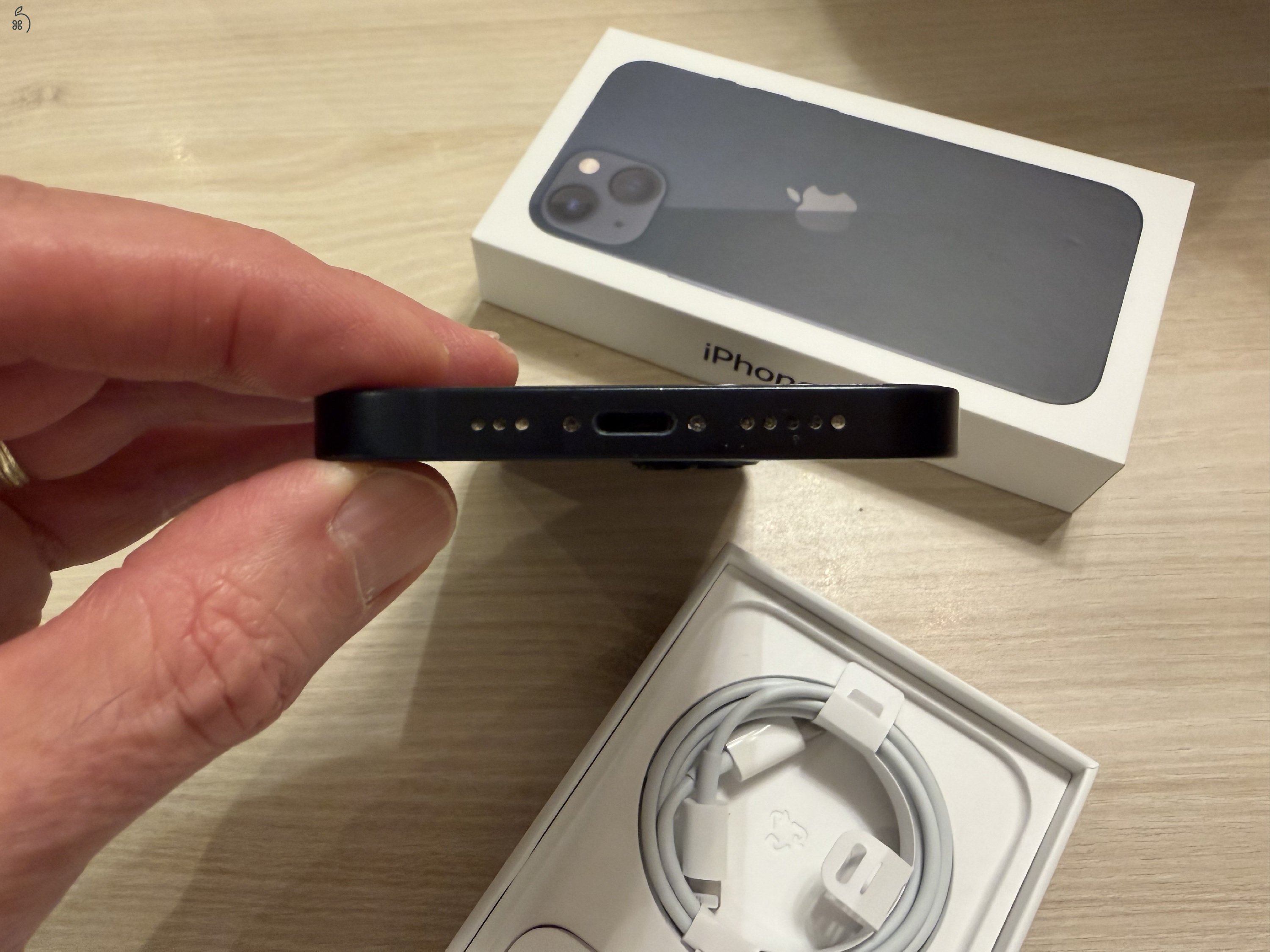 Eredeti dobozban, újszerű iPhone 13 256 Gb