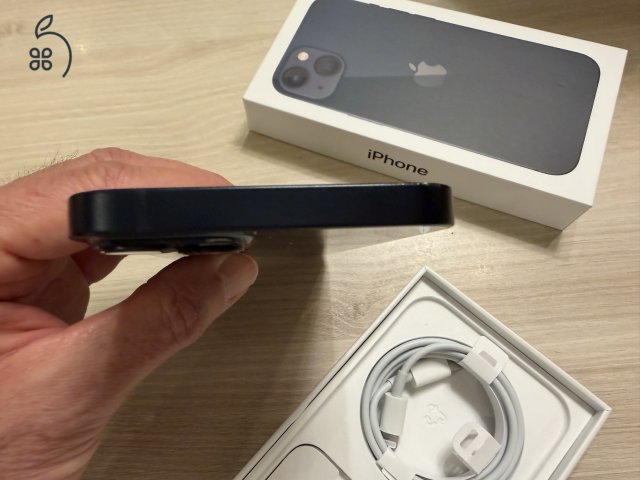 Eredeti dobozban, újszerű iPhone 13 256 Gb