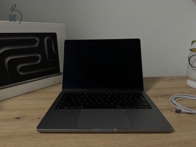 Macbook Pro 14” M3 8/512GB !újszerű!
