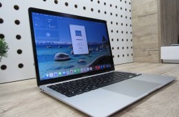 Apple MacBook Air 13” (2020, M1) – Pehelykönnyű, villámgyors, egész napos üzemidő – 8 GB RAM – 256 GB SSD – Használt, szép állapot – 3 hónap garancia