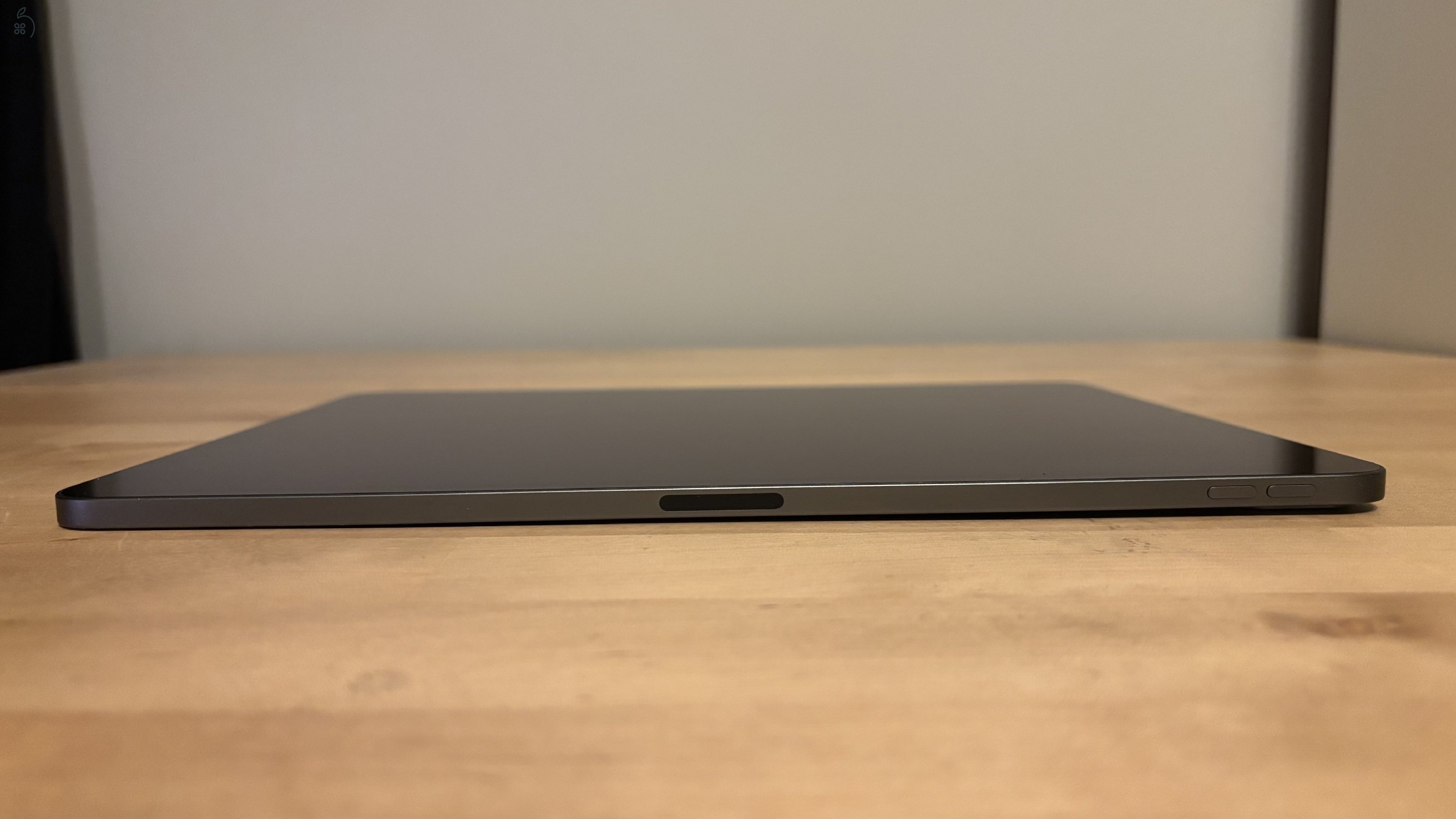 Ipad Pro 12.9” 5th gen; M1; 256Gb; Wifi