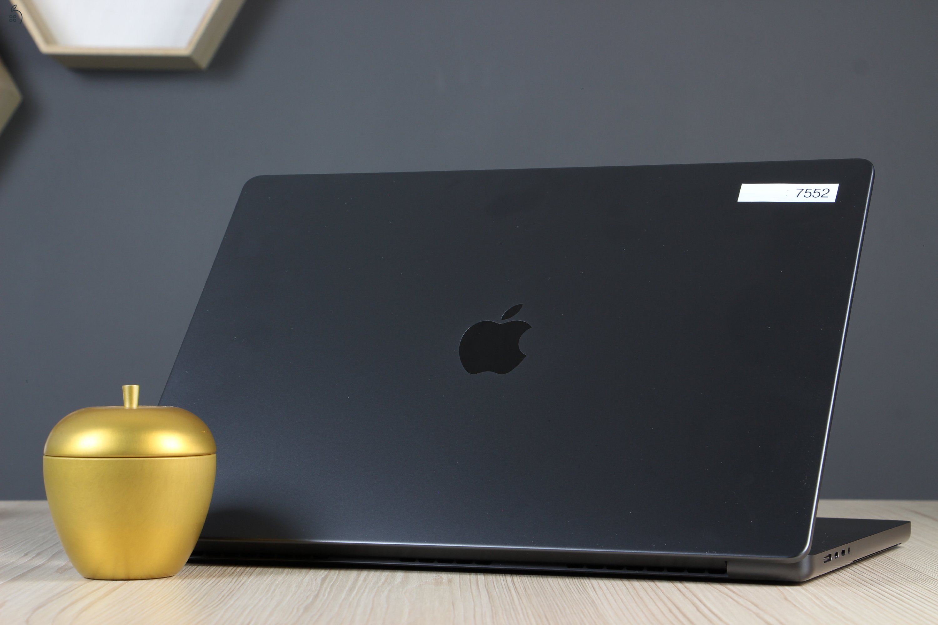 Apple Macbook Pro 16