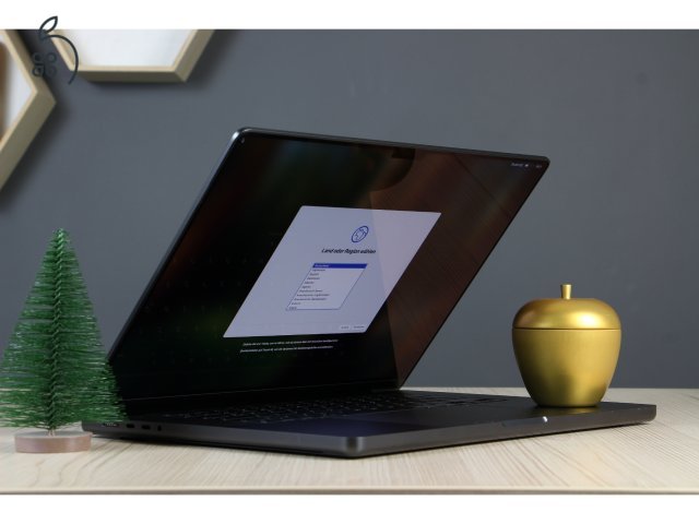 Apple Macbook Pro 16