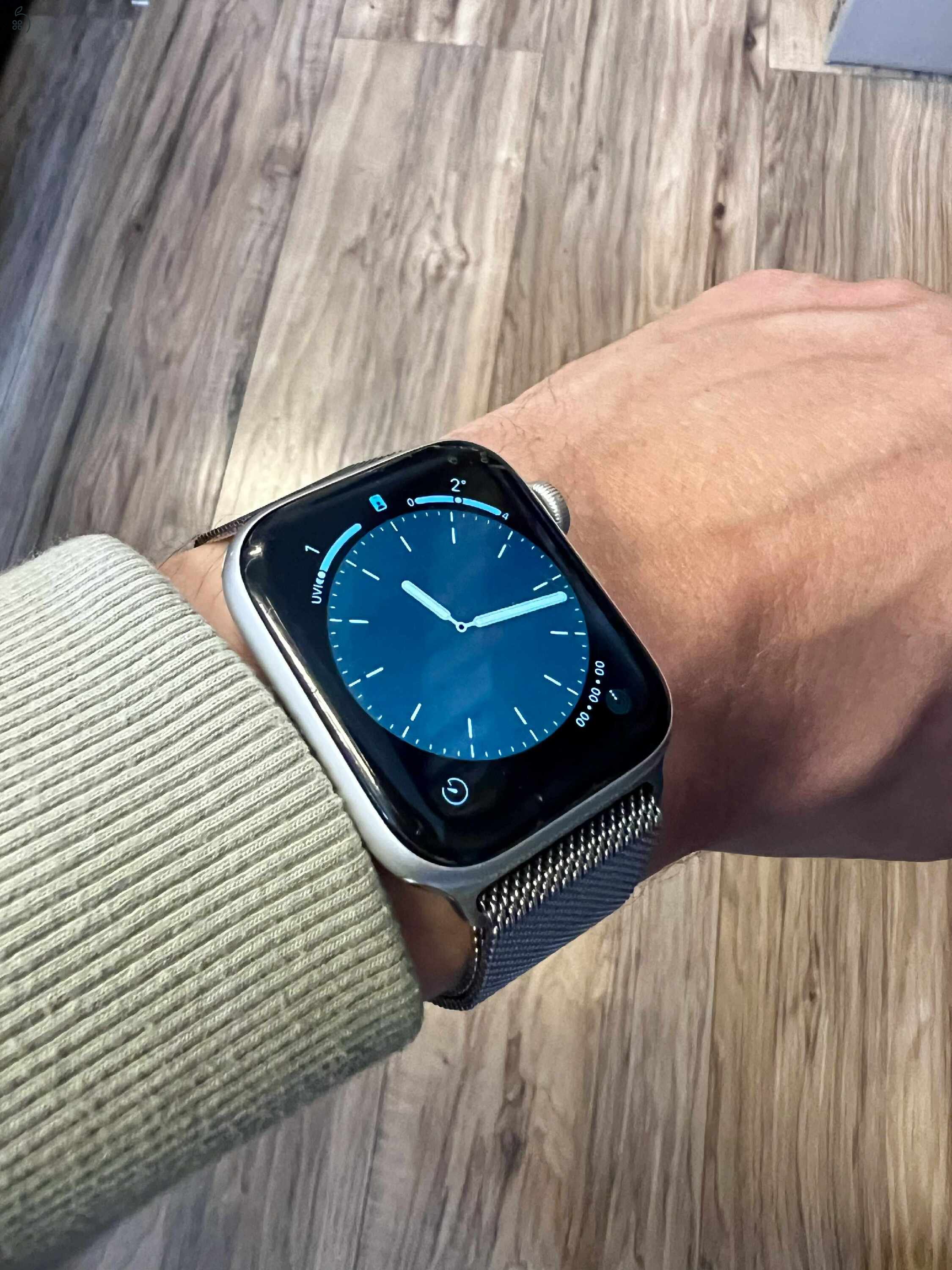 Apple Watch Series 5 44mm Aluminium
