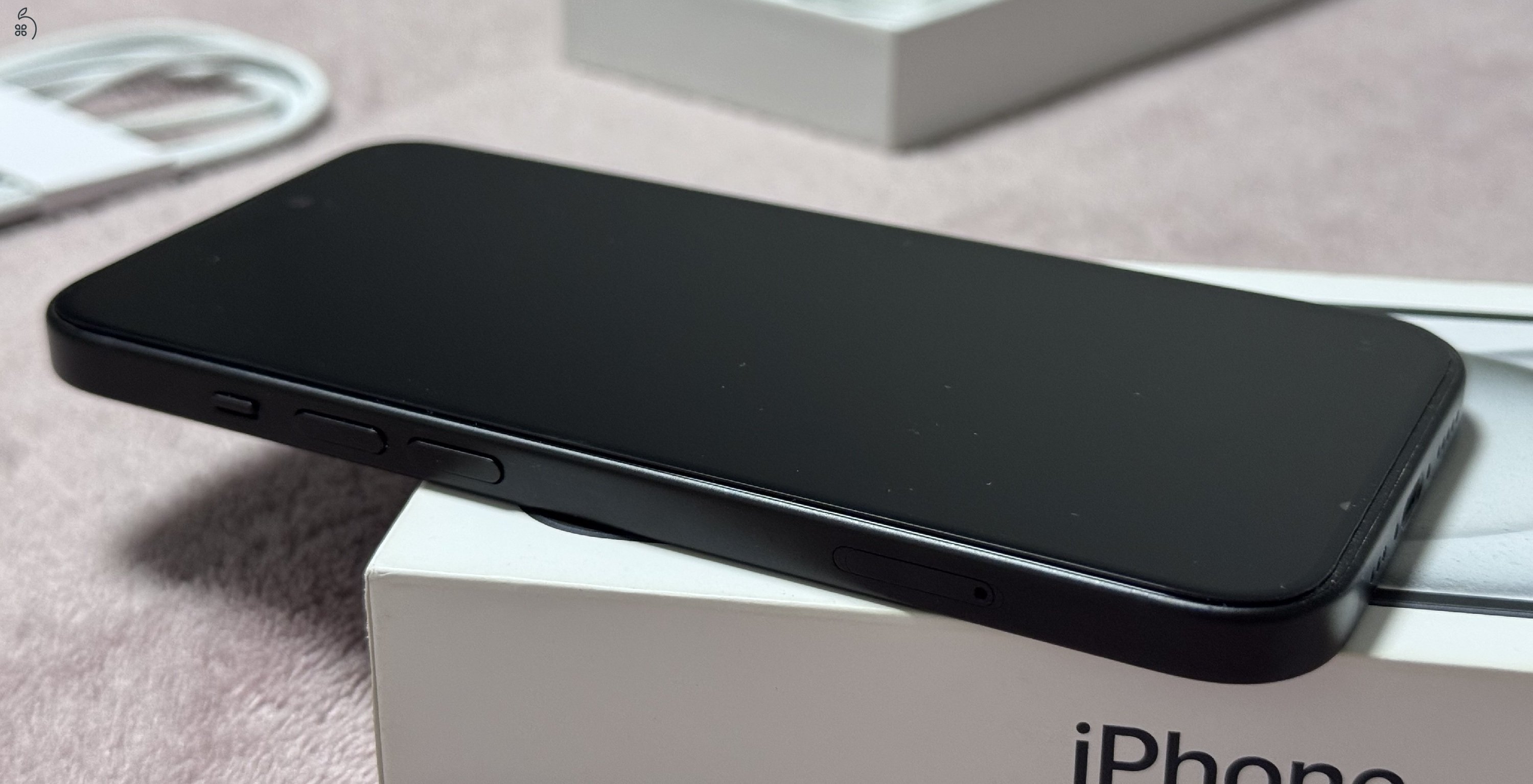 iPhone 15 128GB - AKKU 89% - kártyafüggetlen, karcmentes állapotban